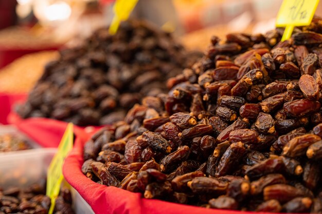 خرید خرمای پیارم تازه به صورت تضمینی